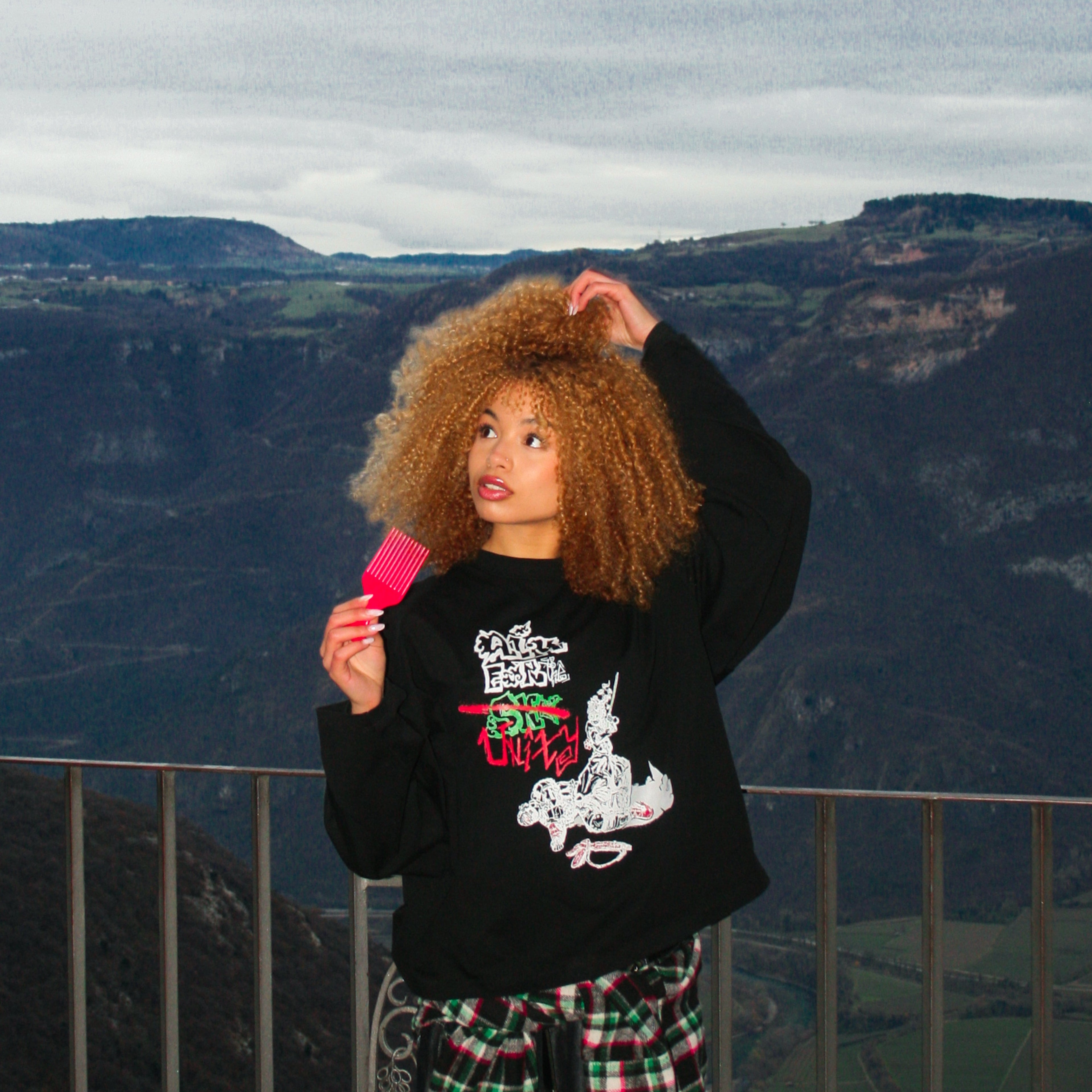 “Aim for the Unity” Longsleeve